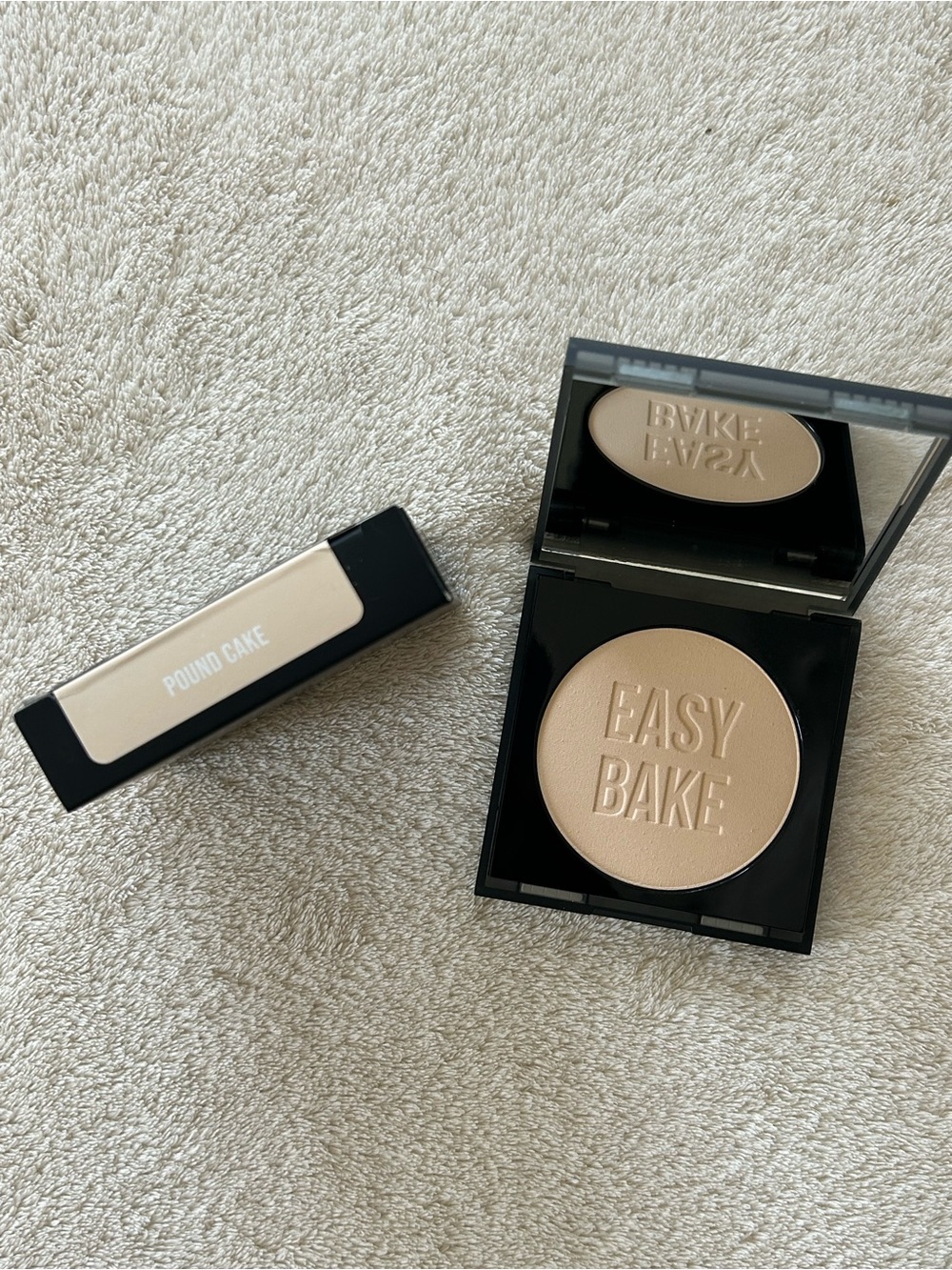 Easy Bake Pressed Powder Compact - Pound Cake
